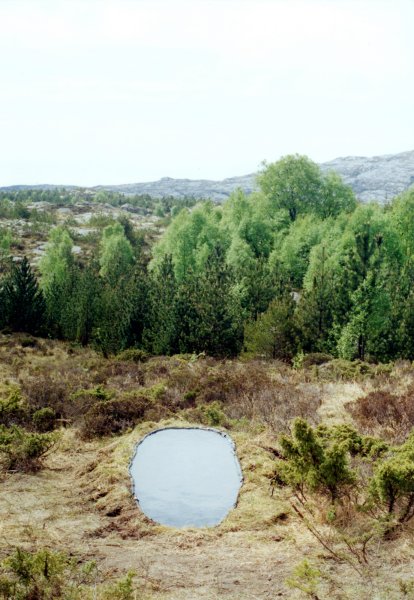 Hole
